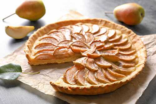 Tarte aux poires fraîches - le dessert de mois d'octobre.