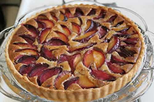 Tarte aux prunes - recette facile pour votre dessert à la maison.