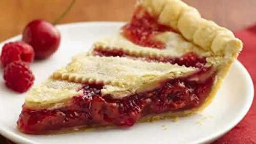 Tourte aux fruits rouges - un dessert très délicieux pour vous.