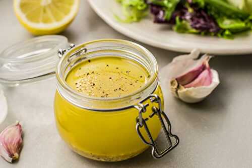 Vinaigrette à l'ail au thermomix - pour accompagner votre salade