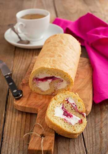 Gâteau roulé au mascarpone et confiture