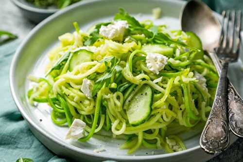 Salade de courgettes concombre et fromage