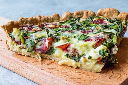 Quiche aux épinards-blettes lardon et fromage : une délicieuse tarte pour votre plat