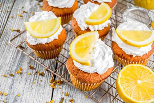 Cupcakes au citron et crème pour votre dessert.
