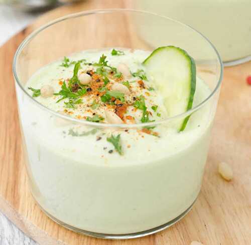 Soupe froide concombre et yaourt : apéritif idéal pour commencer votre soirée