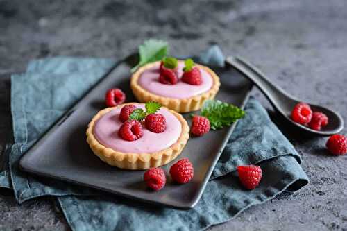 Tartelettes fourrées à la crème de mascarpone à la framboise : un dessert impressionnant