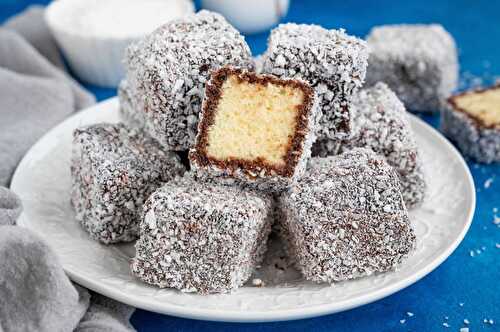 Lamingtons australiens : La recette facile des fameux gâteaux moelleux !