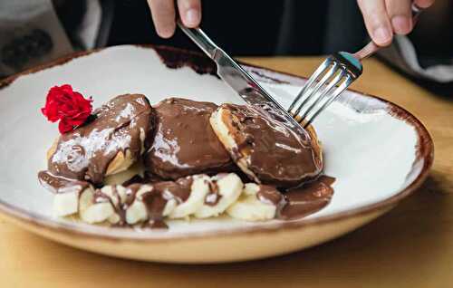 Pancakes au chocolat et à la banane : le dessert ultra bon
