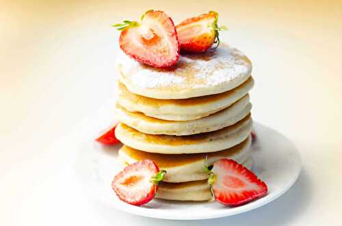 Pancakes très moelleux faciles  : la meilleure recette pour le petit déjeuner ou goûter !