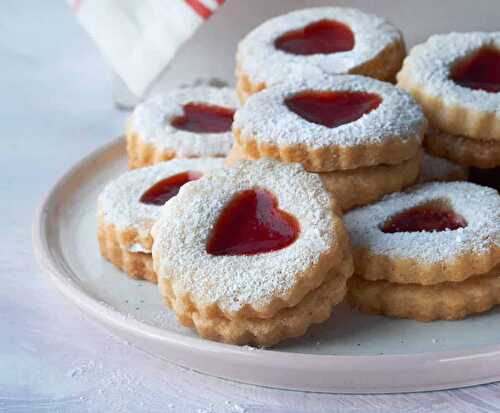 Lunettes à la framboise au Thermomix  : Les petits biscuits à la confiture pour la fête de Noël !