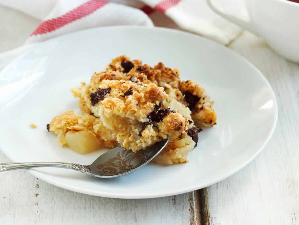 Crumble poire-chocolat et amandes : la recette facile !