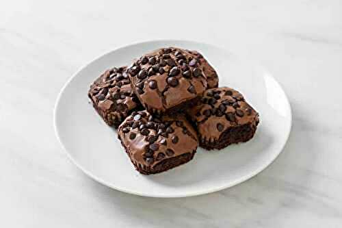 Brownies au ganache chocolat noir : parfaits pour toute occasion.