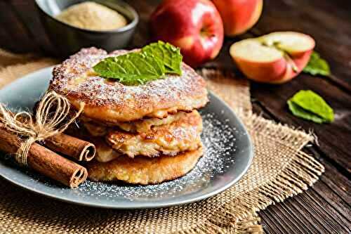 Pancakes moelleux avec 1 pomme : délicieuse option de petit-déjeuner.