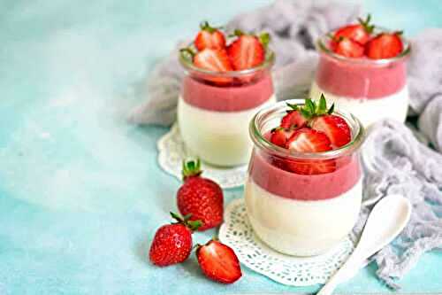 Panna cotta à la fraise et vanille : un équilibre parfait entre les saveurs pour 4 personnes.