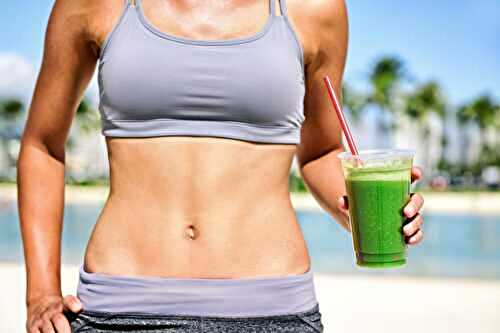 Smoothie Vert Détox pour maigrir : Jus vert sain pour perte de poids et style de vie d'été.