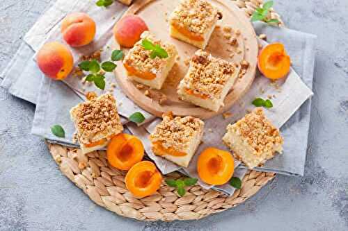Gâteau crumble abricot : arôme irrésistible et goût divin.