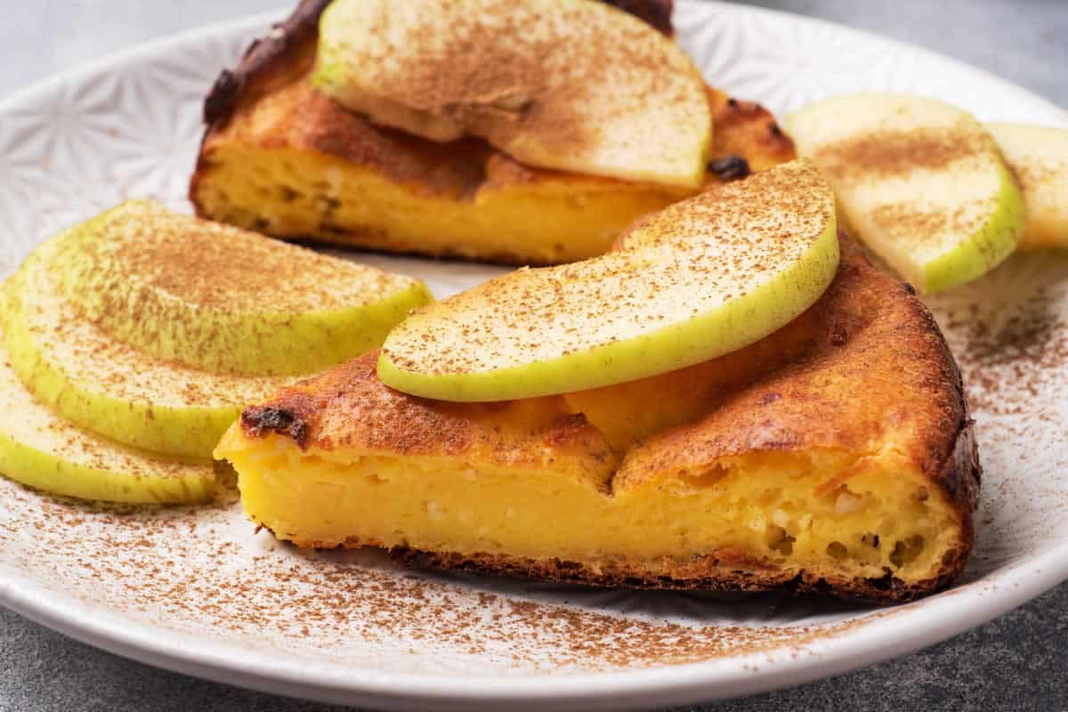 Gâteau invisible aux pommes et à la cannelle : très parfumé et savoureux