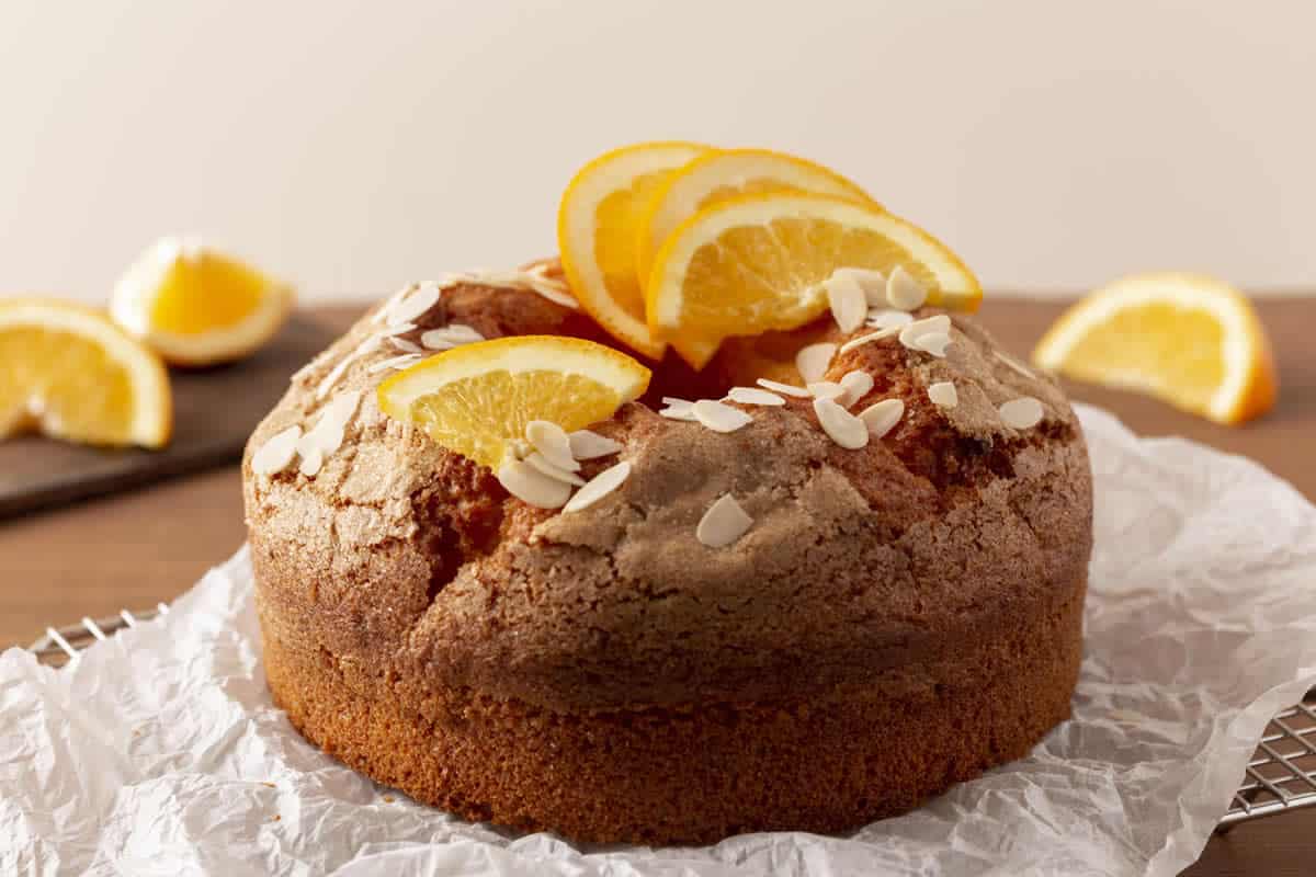 Cake à l'orange moelleux : un délicieux et savoureux gâteau