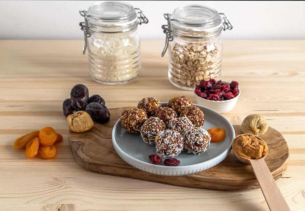 Energy balls aux dattes et abricots : une énergie biologique saine