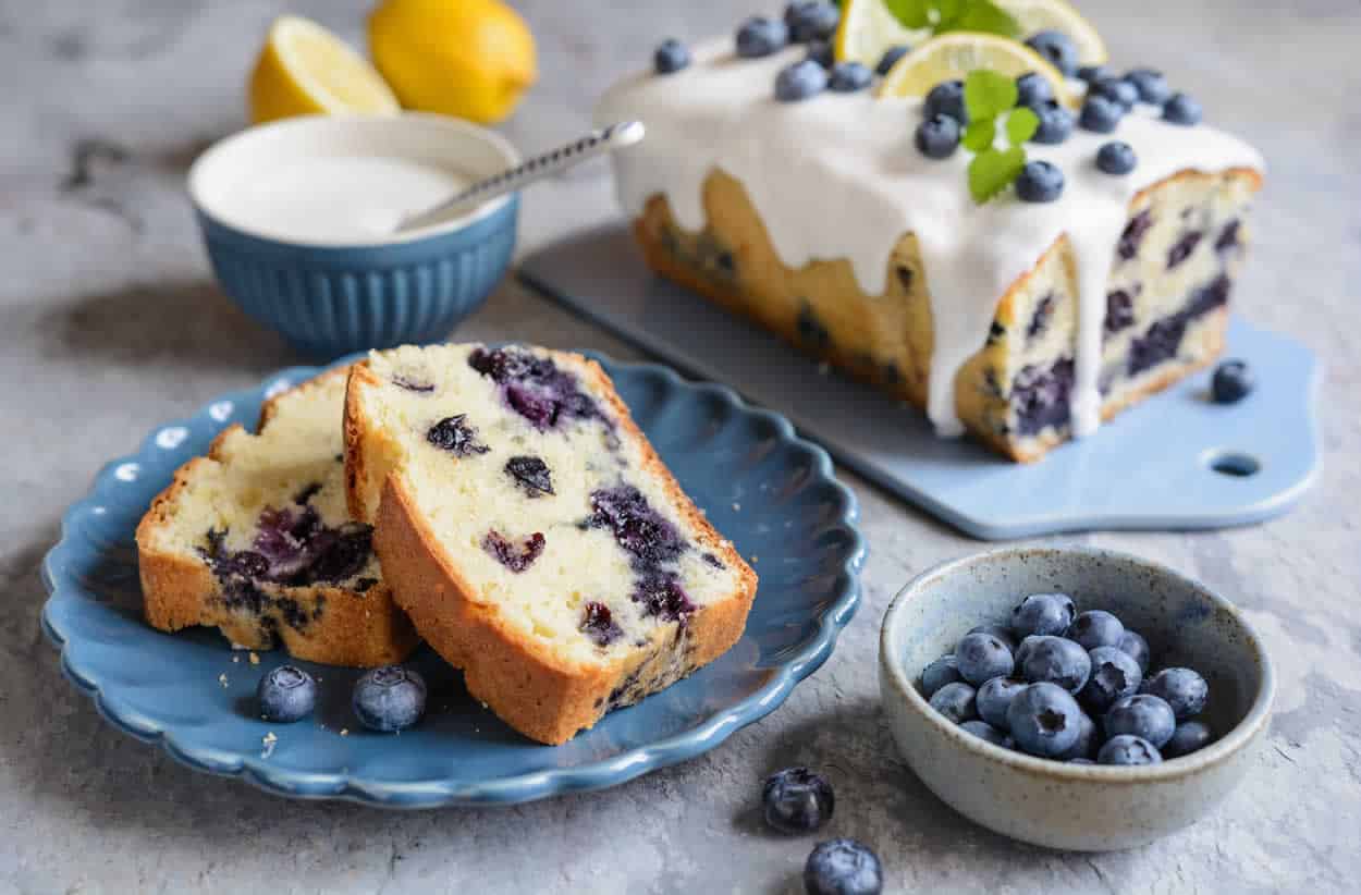 Gâteau aux bleuets ou myrtilles moelleux : une texture et saveur uniques