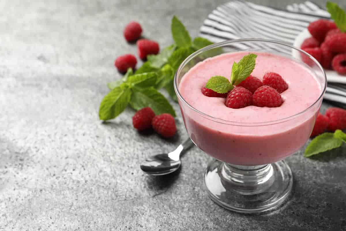 Mousse aux framboises et mascarpone : un dessert délicieux et impressionnant