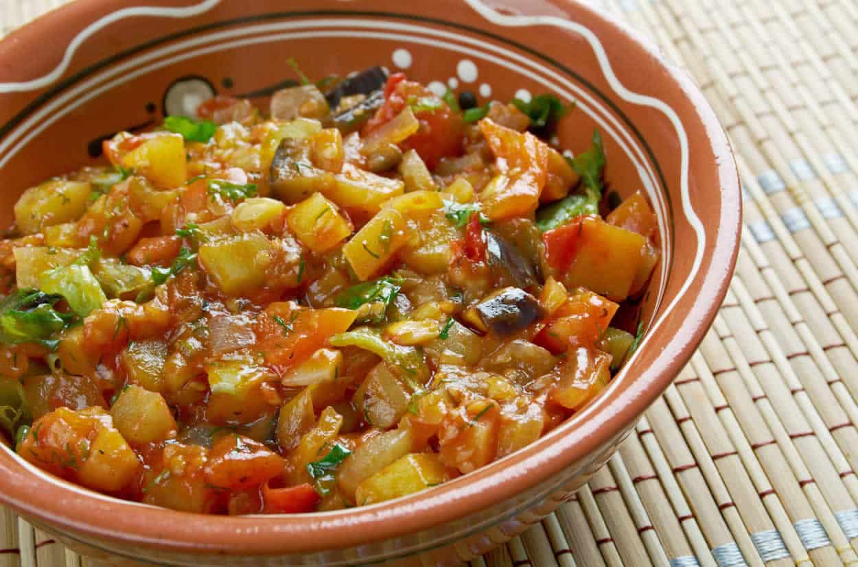 Tektouka : la salade marocaine traditionnelle