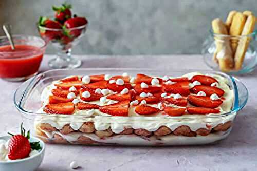 Tiramisu traditionnel italien aux fraises : le meilleur dessert pour l'été