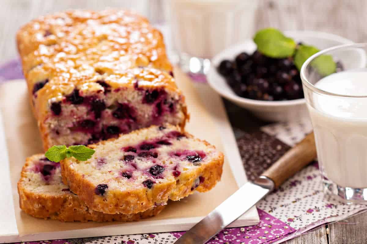 Cake moelleux aux cerises : ne manquera pas de ravir vos papilles