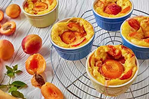 Clafoutis aux abricots individuels  : un dessert délicieux