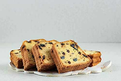 Gâteau moelleux aux raisins secs : très savoureux et prêt en peu de temps