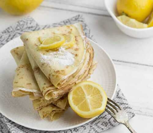 Crêpes légères au citron : moelleuses avec une saveur acidulée