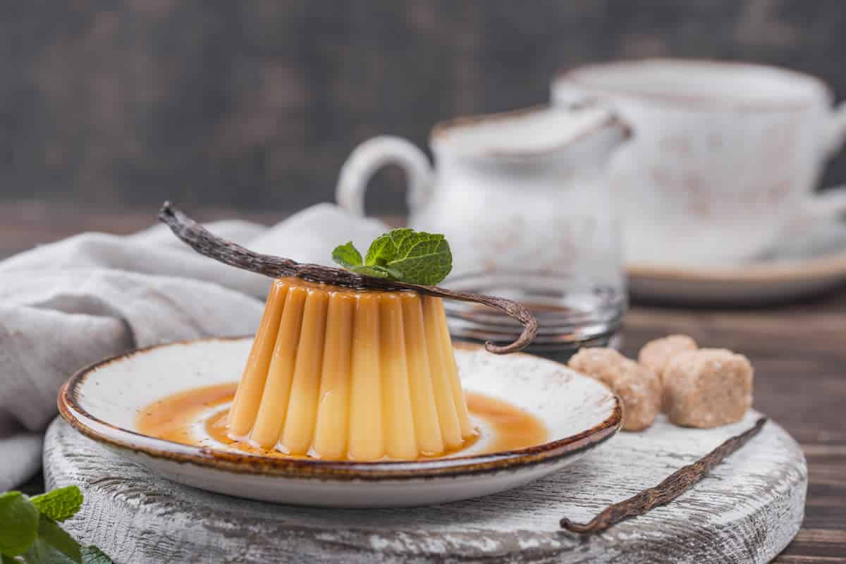 Flan au caramel fait maison : un dessert riche et décadent