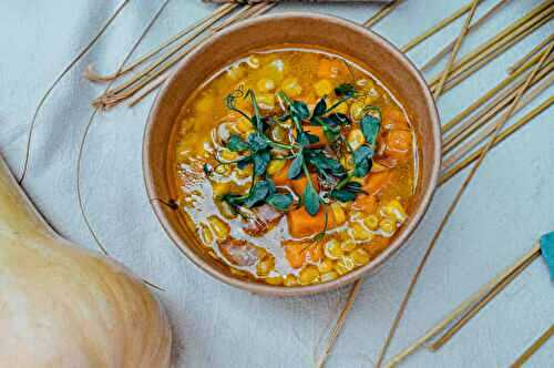 Soupe de courge butternut au maïs : la soupe d'automne et d'hiver