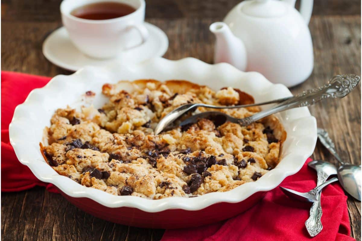 Délice Réconfortant : Comment Faire un Crumble Poires-Chocolat