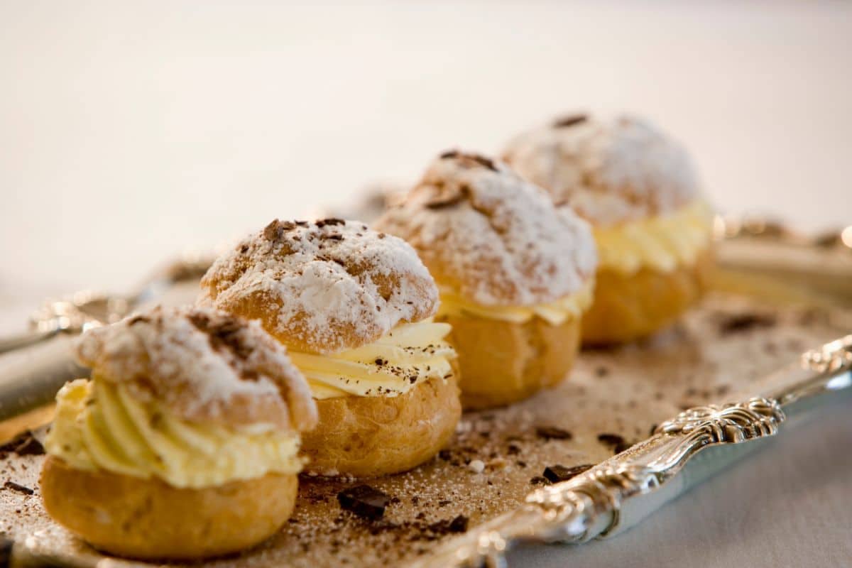 Choux à la Crème : La Gourmandise qui Épatera Vos Invités