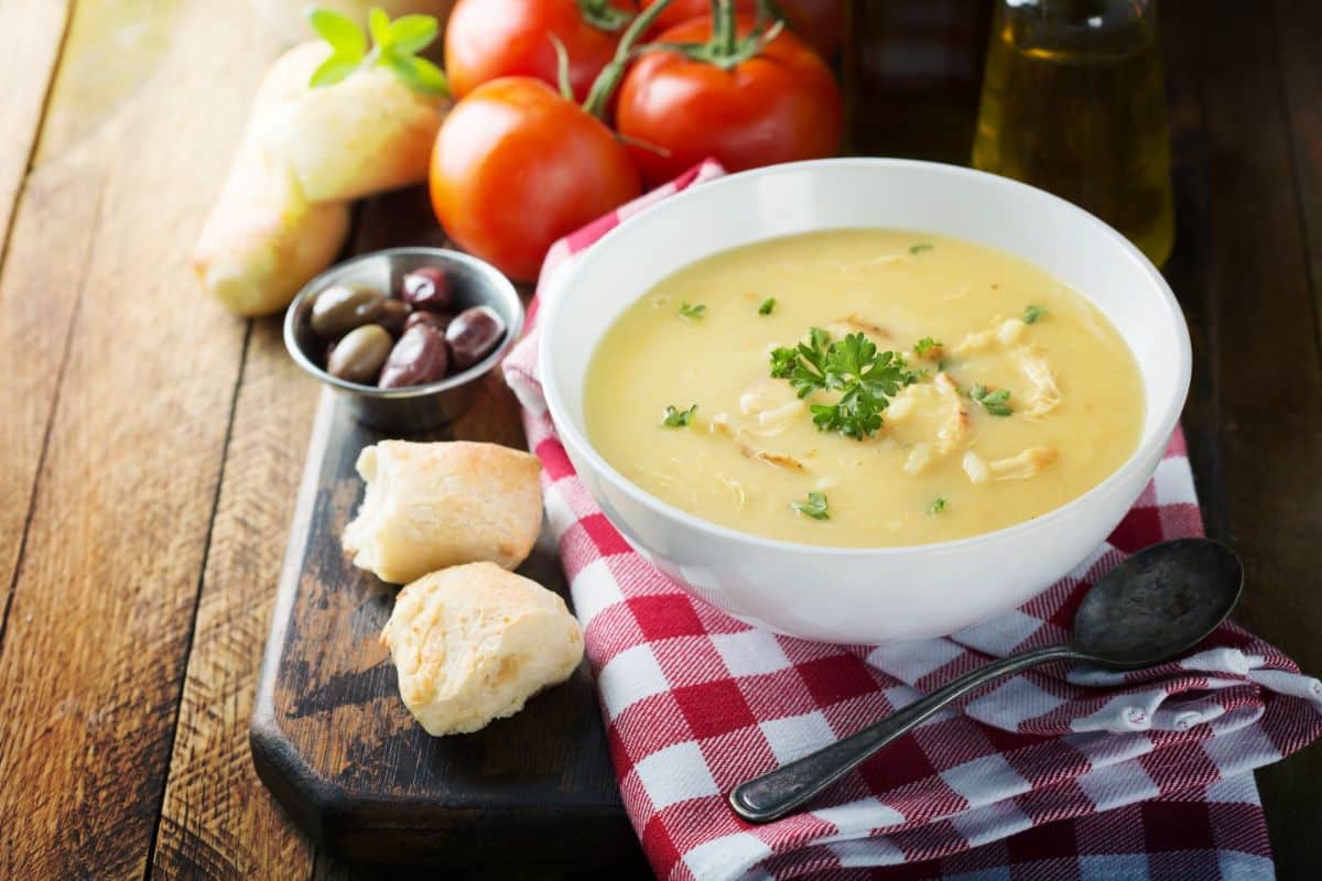 La Soupe de Poulet au Citron : Le Remède Ultime contre le Froid