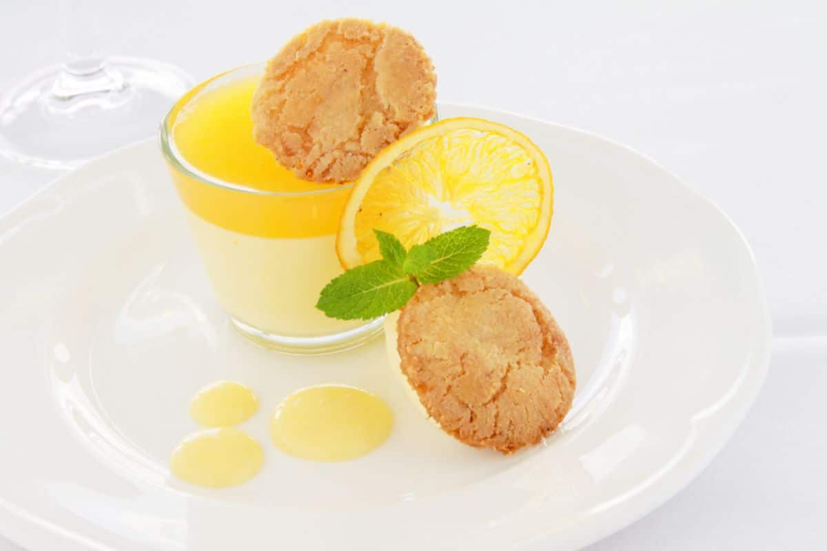 Panna Cotta au Citron : Un Dessert Rafraîchissant et Gourmand