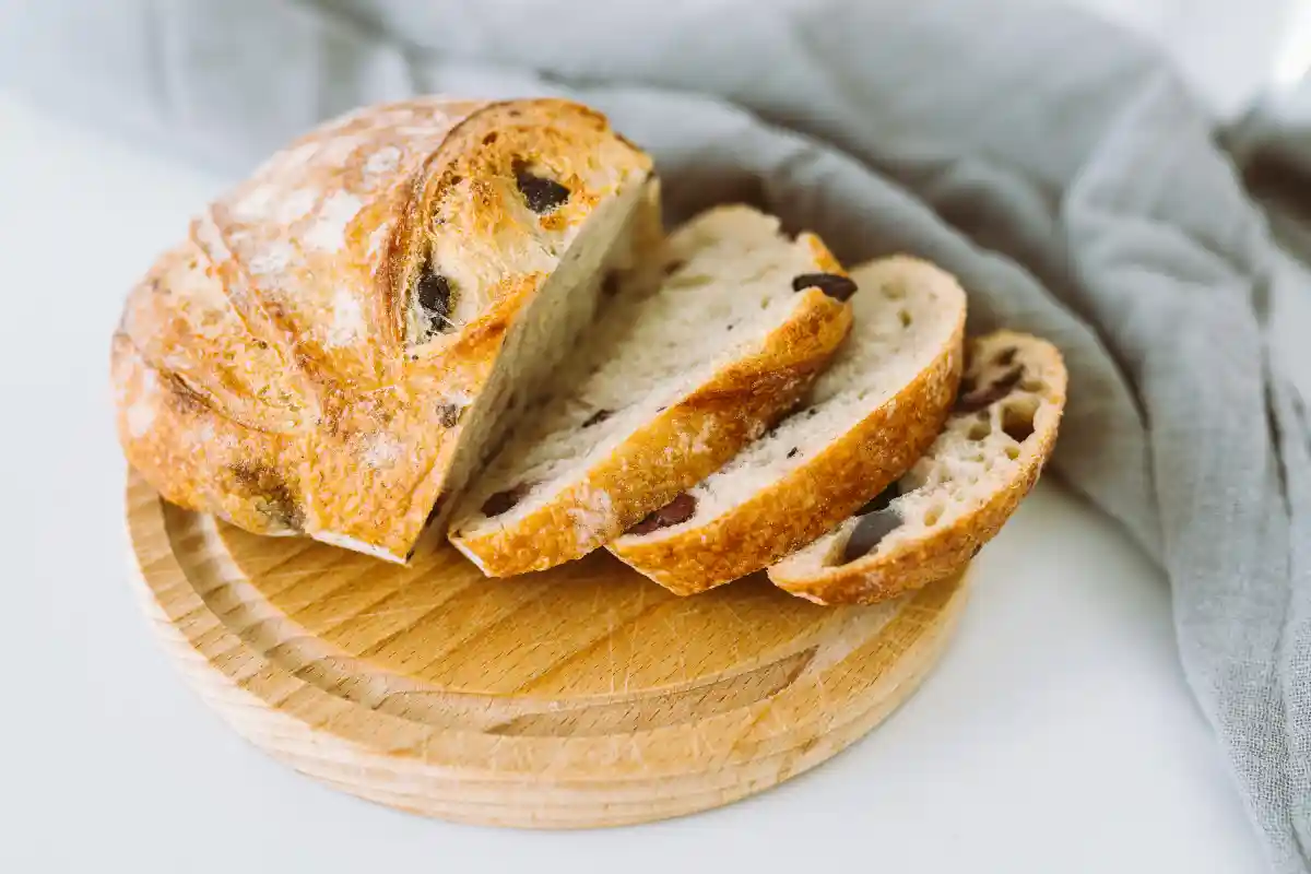 Découvrez Comment Faire un Pain aux Olives Maison Irrésistible !