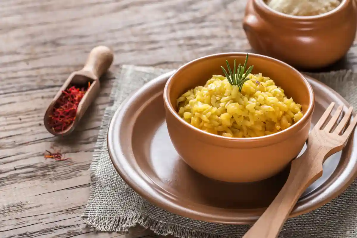 Risotto au Safran : Savourez l'Authentique Goût Italien