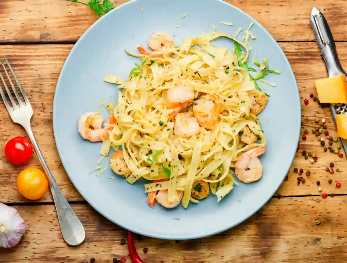 Spaghetti aux Crevettes – Une Recette Parfaite pour les Soirées