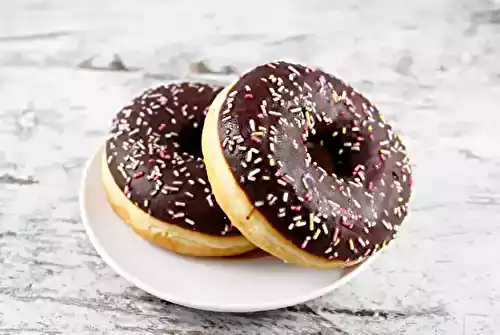 Donuts au chocolat faits maison