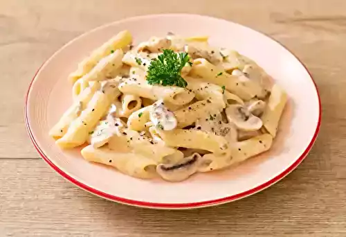 Penne à la carbonara et champignons