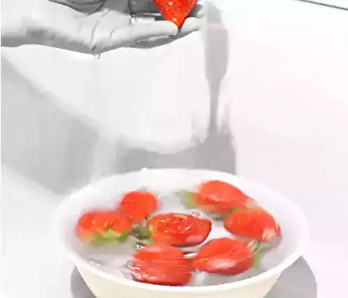 Quelle est la meilleure façon de laver les fraises avec du vinaigre blanc ?