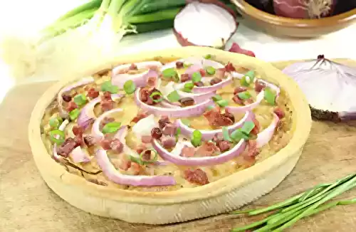 Tarte aux oignons et bacon maison : la recette savoureuse et authentique
