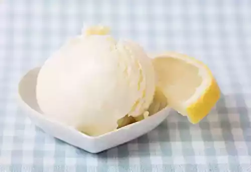 Crème Glacée au Citron Maison : Fraîcheur et Onctuosité Garanties