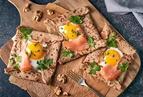 Galettes de Sarrasin au Saumon Fumé et Œuf - Tradition Bretonne Réinventée