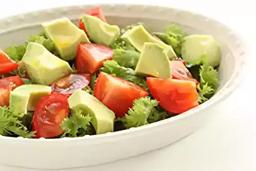 La salade avocat-tomate : un duo parfait pour votre santé