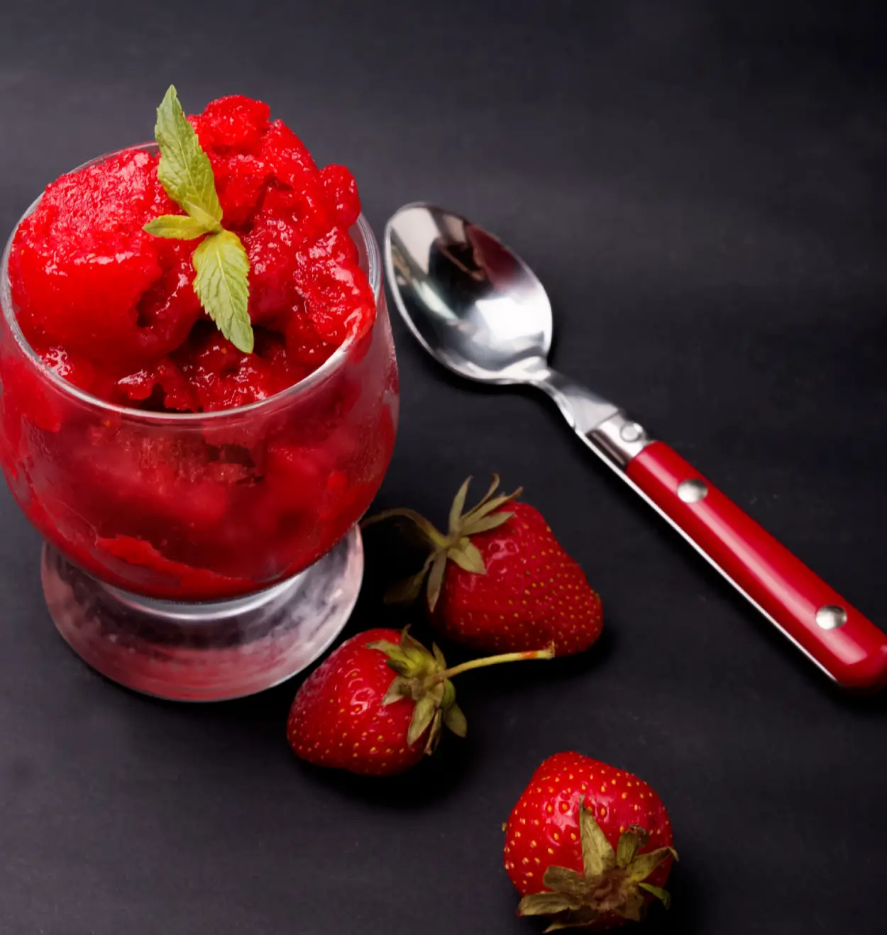 Sorbet aux Fraises Thermomix : La Fraîcheur de l'Été en 15 Minutes