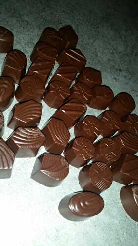 Bonbons chocolat noir fève tonka - Recettes de Clairette 