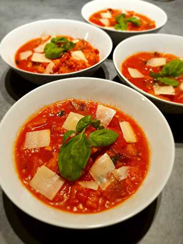 Soupe à la tomate ultra-simple